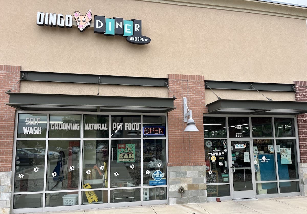 Dingo's Natural Pet Food, Self-Wash & Grooming - Mobile dog grooming in Westminster, CO